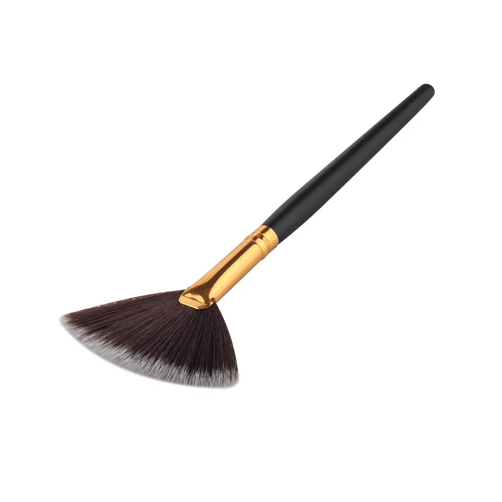 1pc Fan Slim Makeup Brush